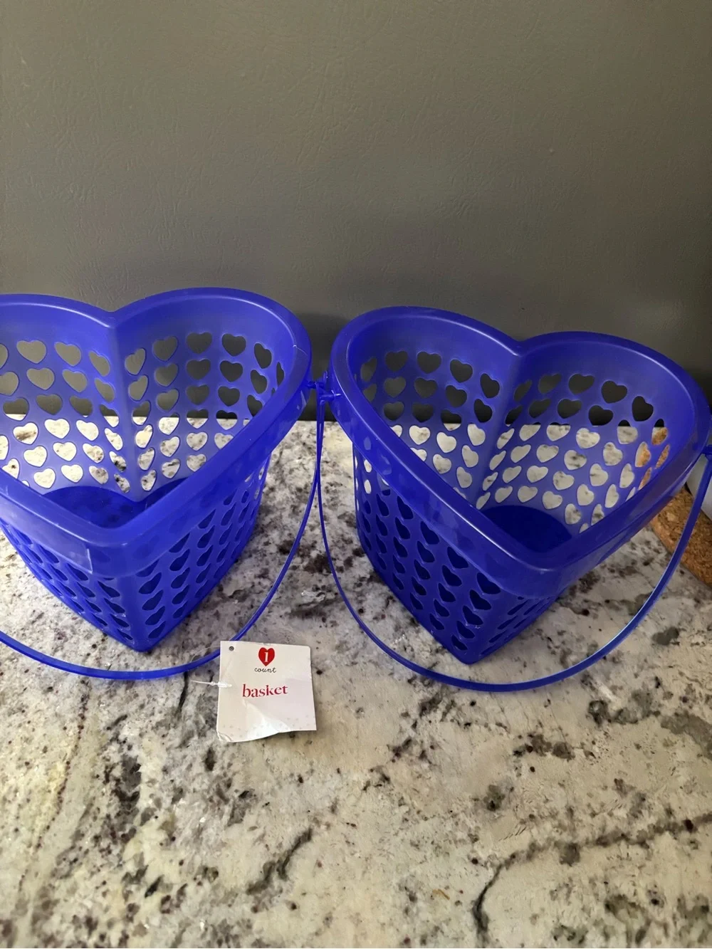NWT Heart-Shaped Blue Plastic Basket Set